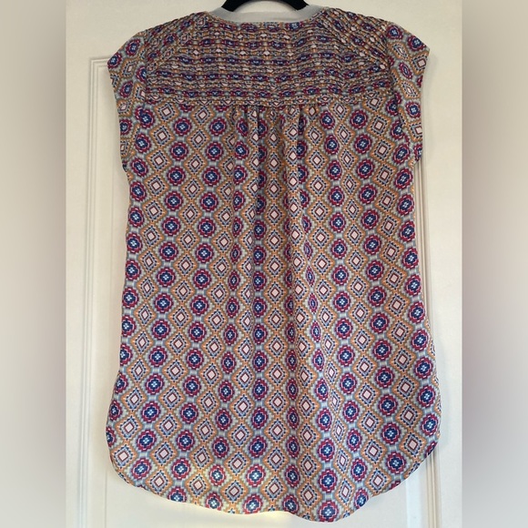 Daniel Rainn geometric print cap sleeve blouse. Size S - Picture 6 of 7